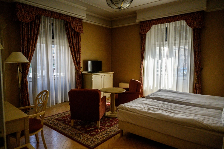Fényűzés és boroskóla egy helyen – Budapest legismertebb hotelje belülről_3
