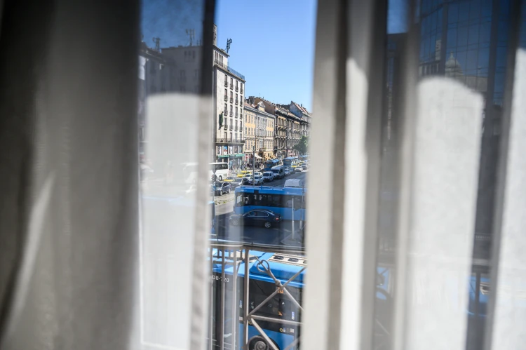 Fényűzés és boroskóla egy helyen – Budapest legismertebb hotelje belülről_1