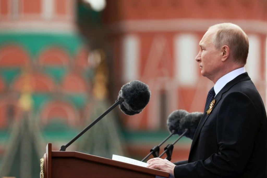 Putyin: Mi kerestük az együttműködést – rövid, de szürreális beszéd a Győzelem napján