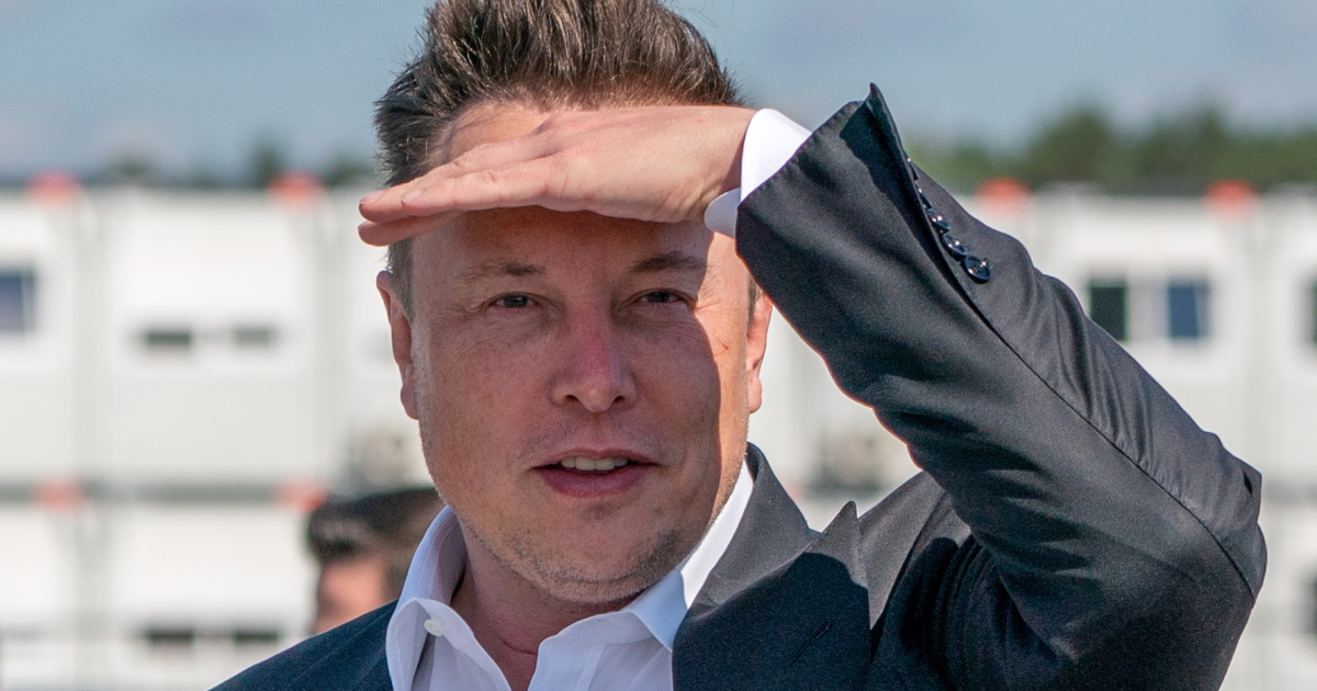 Úgynevezett második esélyt adna a szövetségi alkalmazottaknak Elon Musk