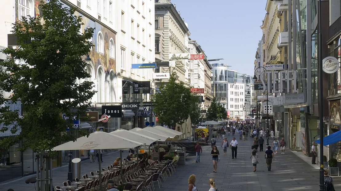 Egy rakás ingyenpénzt kapnak az osztrákok, de van, aki náluk is magyar megoldásokról álmodik