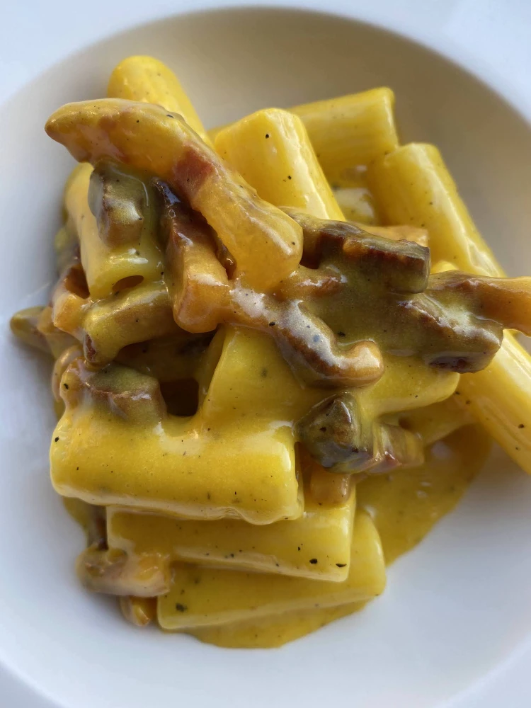 Egy apró, törékeny séfnő csinálja a világ legjobb carbonaraját, de az éttermébe nem csak emiatt érdemes elmenni_0