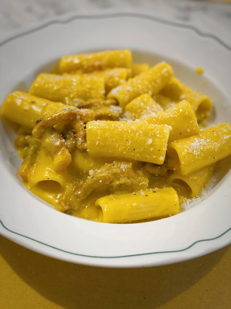 Egy apró, törékeny séfnő csinálja a világ legjobb carbonaraját, de az éttermébe nem csak emiatt érdemes elmenni_1
