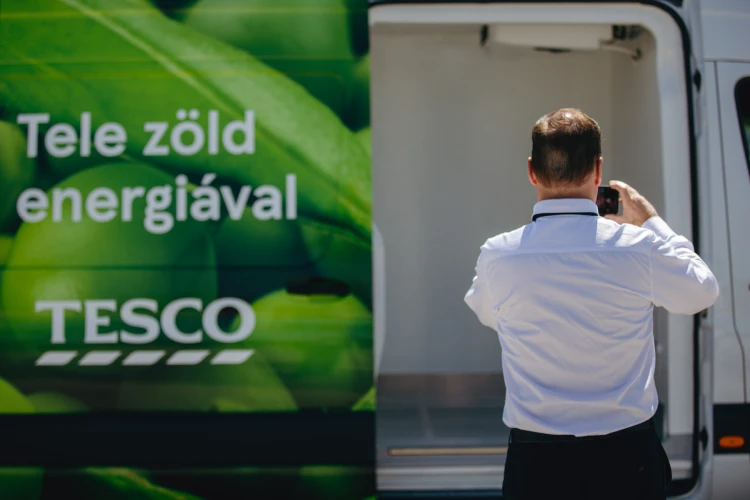 Mercedes e-furgonokkal újított a Tesco a kiszállításokhoz – fotógaléria_9