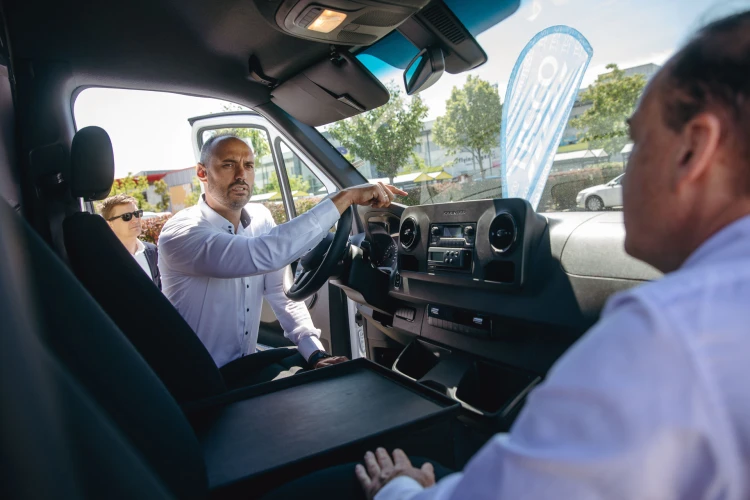 Mercedes e-furgonokkal újított a Tesco a kiszállításokhoz – fotógaléria_5