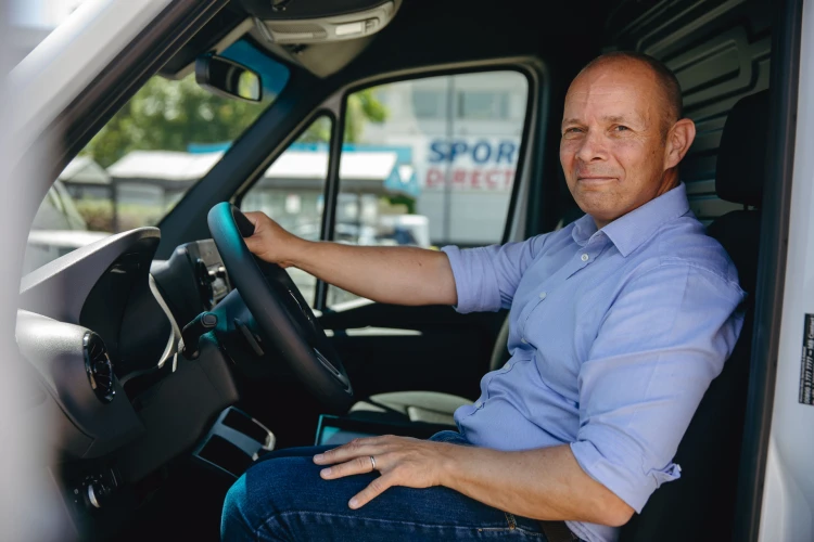 Mercedes e-furgonokkal újított a Tesco a kiszállításokhoz – fotógaléria_8