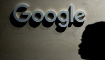 Perelhetjük a Google-t, ha a mesterséges intelligenciája ránk, vagy a cégünkre káros dolgot hallucinál
