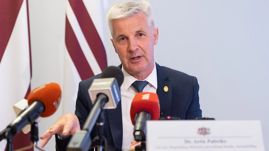 Itt már vissza is állítják a kötelező katonai szolgálatot