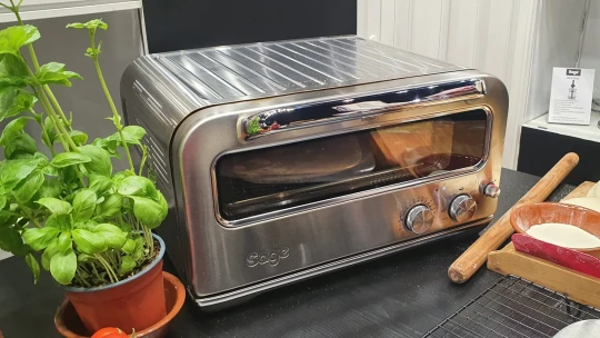 Intelligens pizzakemence otthonra: Van ennek értelme, vagy csak megégeti vele magát az ember?