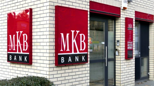 Így érintette az extraprofitadó Mészáros bankóriását