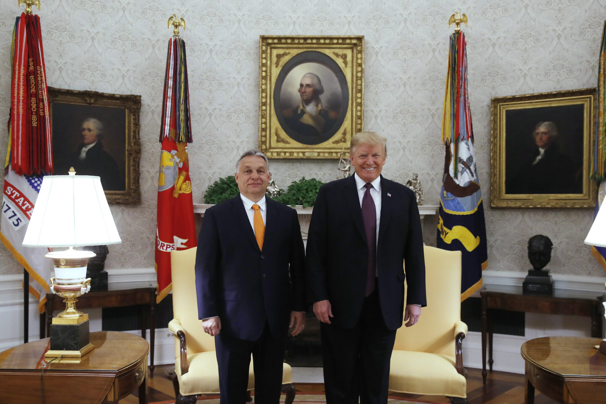 Orbán menni Amerika