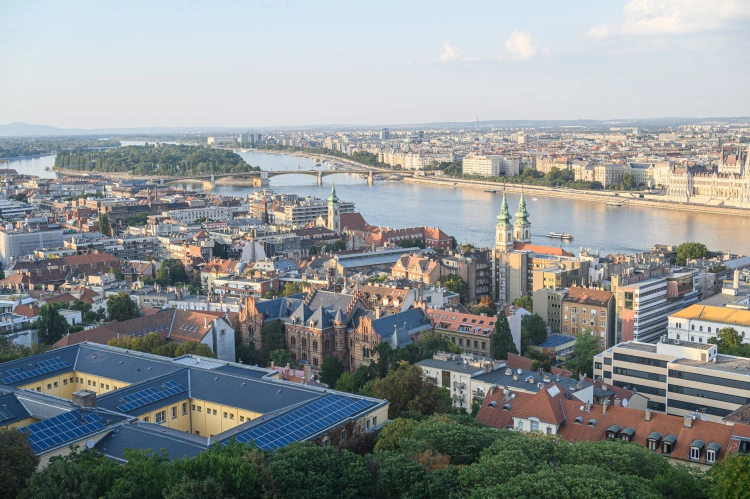 Így néz ki Budapest legújabb és legmenőbb rooftop koktélbárja és páratlan panorámája_1
