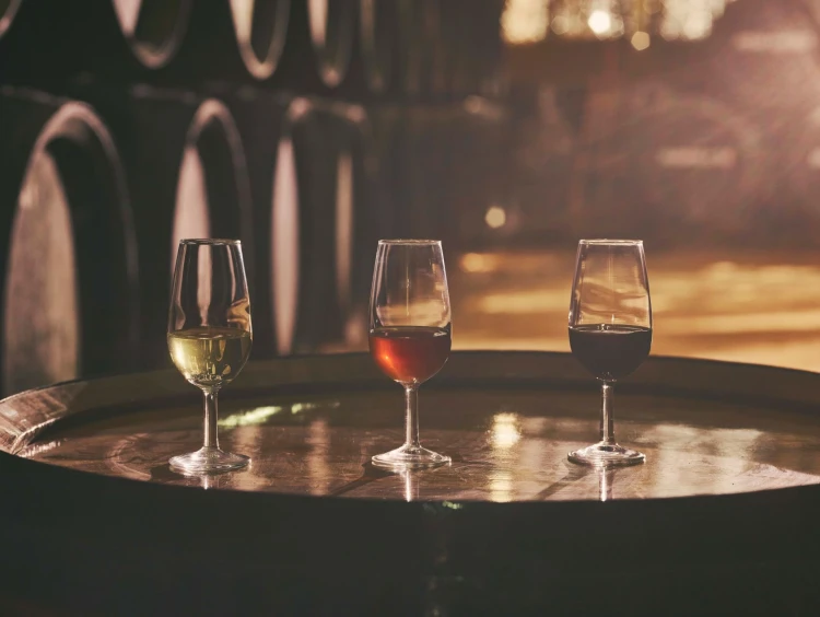 Vettek egy farmot a folyó mellett, öt év alatt építettek rekordokat döntő whisky- és ginfőzdét_6