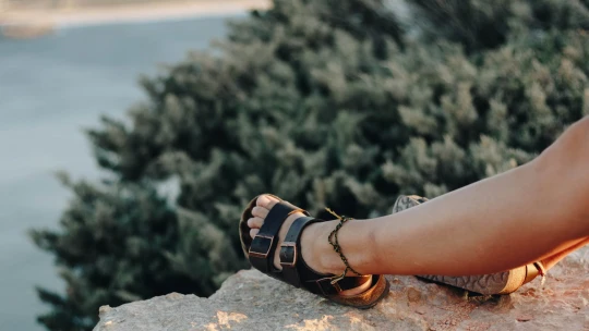 Okkal ilyen ronda – a Birkenstock menetelése a cipőtalpaktól a Louis Vuitton tulajdonosáig