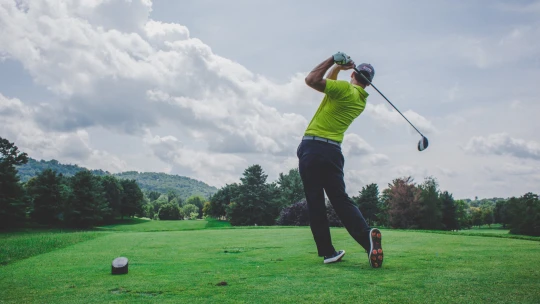 Anyagyilkosozás, sportwashing, szerencsejáték-függőség – a Netflix is megirigyelhetné a golfvilág legújabb drámáit
