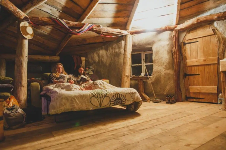 Betonbunker, hobbitlak, daru − 8 extrém Airbnb-szállás, nem is olyan drágán_3