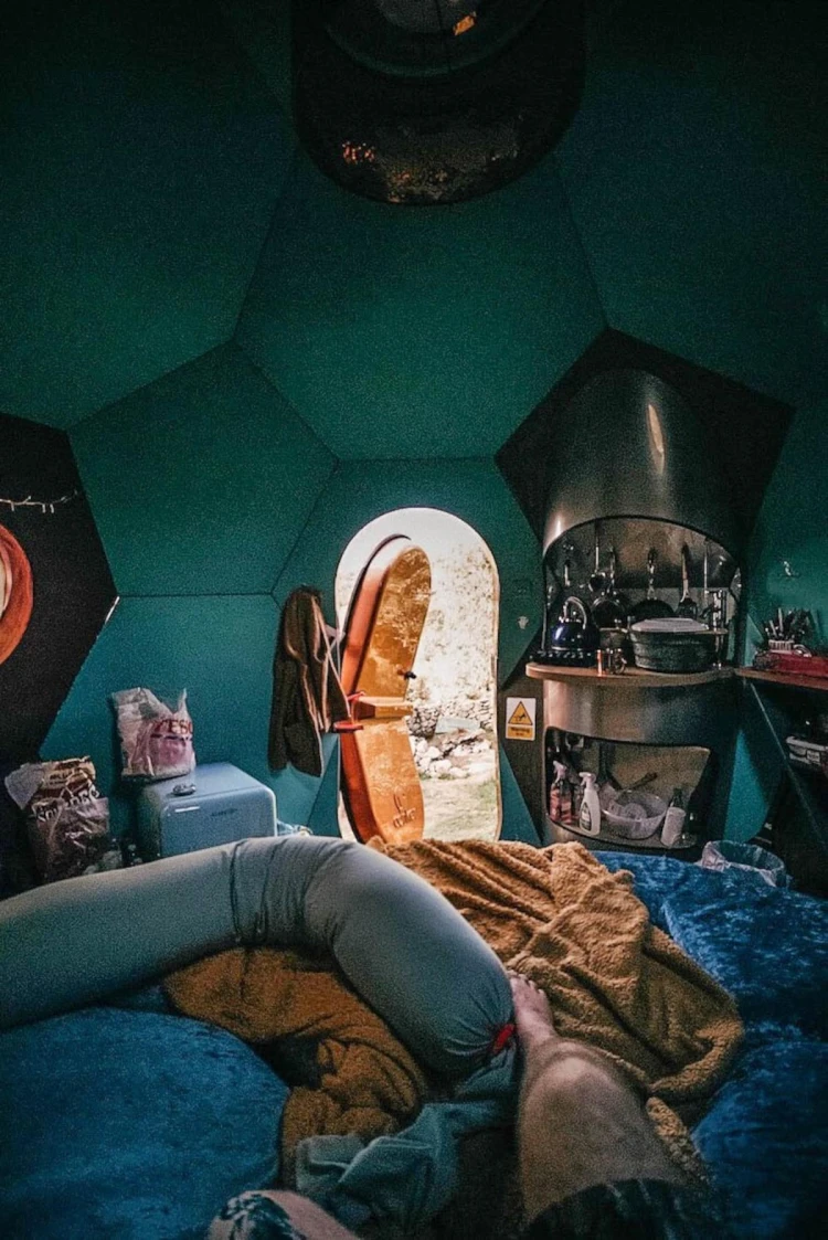 Betonbunker, hobbitlak, daru − 8 extrém Airbnb-szállás, nem is olyan drágán_3