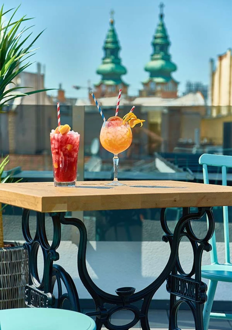 6 rooftop bár, ahol naplemente mellett élvezheted a koktélod_6