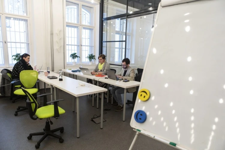 Kupleráj és zsidó kaszinó volt, most itt csapják fel digitális nomádok a laptopjukat_1