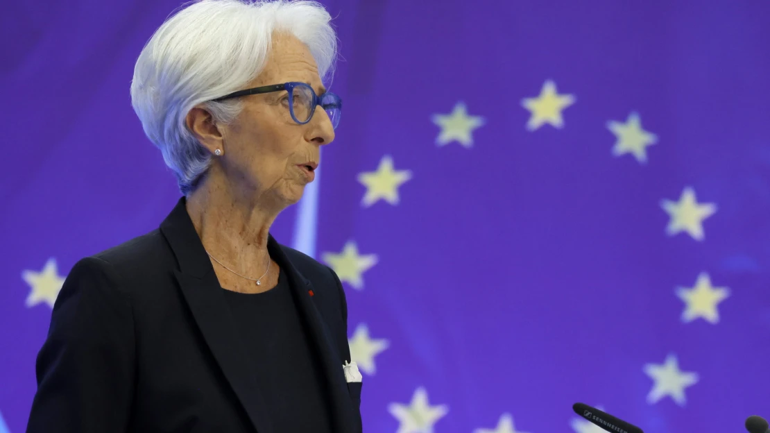 Példátlan döntést hozott az Európai Központi Bank, ki is lengett az euró