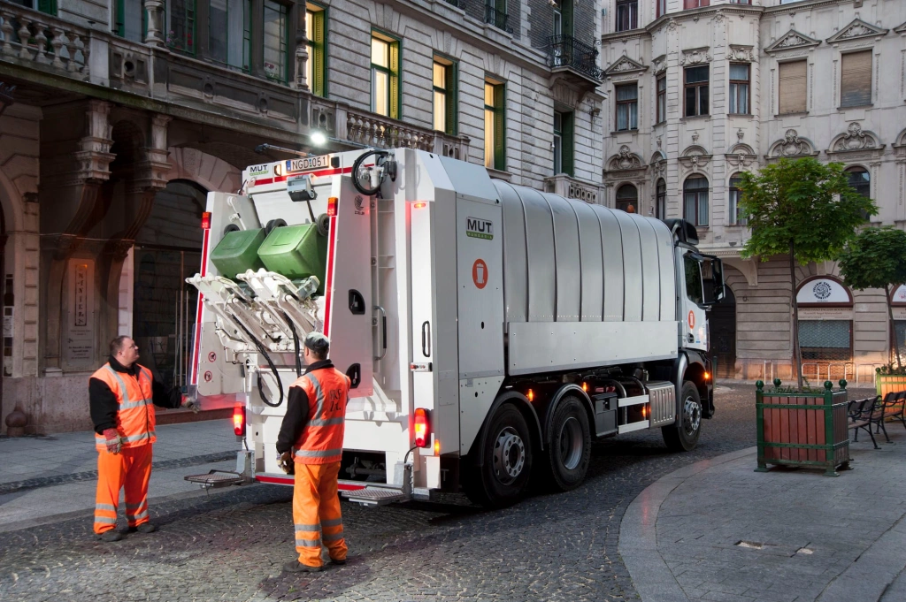 Budapest megmenekült a szeméttől, mégis lesz, aki elvigye