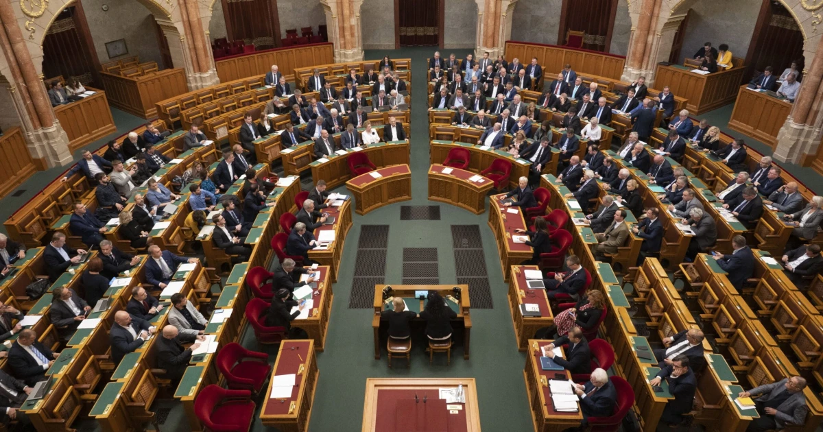 Tippelj, mekkora búcsúpénzt kapnak a távozó parlamenti képviselők