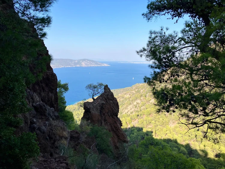 Ugyanolyan gyönyörű, mint Santorini, csak negyedannyiba kerül – Steiner Kristóf csodálatos világa Methana félszigetén_2