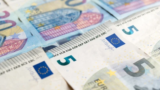 Rémálomszinten a forint, vészesen közel egy újabb mélypont