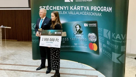 Junior Prima díjat kapott Gólya Ági, a Forbes újságírója