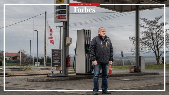Kiírta, hogy 1 liter benzint ad, de most még rosszabbra készül, hiába a piaci ár