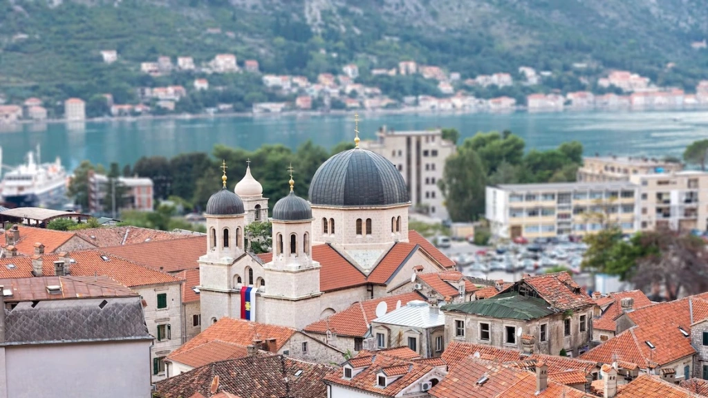 Egész Montenegrót lefedő 5G-frekvenciákat vettek Jászai Gellérték