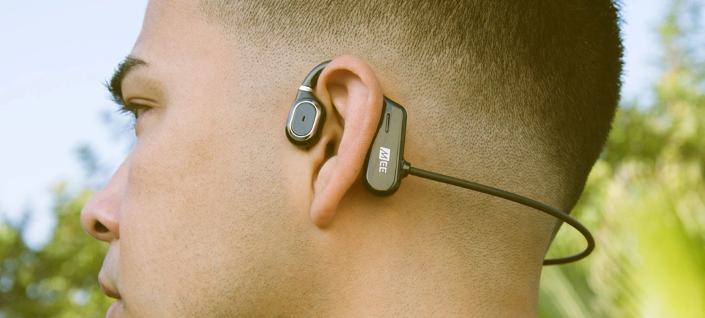 Hanggömböt varázsol a fej köré a világ egyik legfurább fülhallgatója