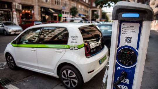 Példa nélküli növekedést hozott a benzinárstop eltörlése