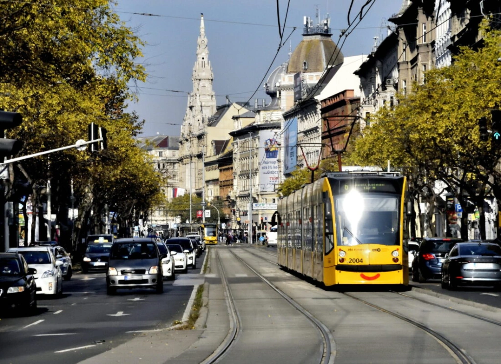 Budapesti közlekedés: óriáshitelt vesz fel a BKK