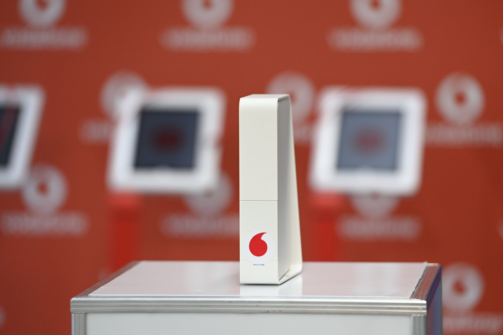 Megszólalt a magyar milliárdos cége a Vodafone-üzlet finanszírozásáról