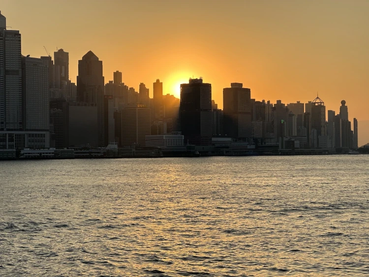 Főzhet-e egy Baszkföldön élő argentin séf japán ételeket olaszul Hong Kongban?_0