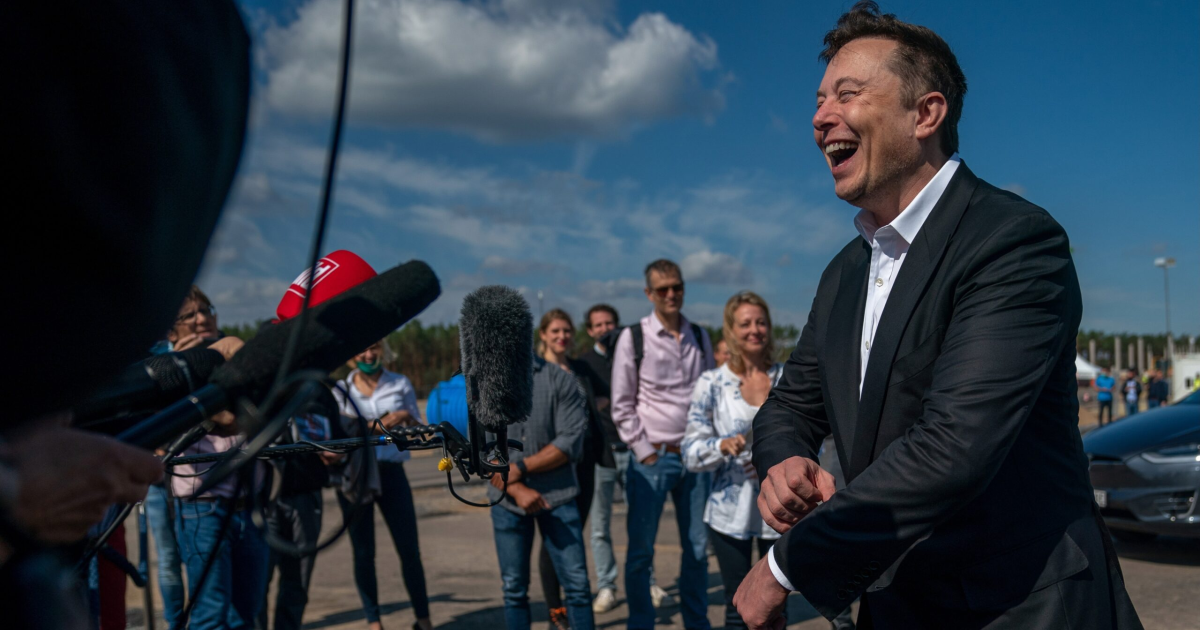 Megint Trump miatt szárnyal a Tesla