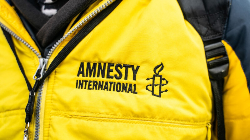 Megszólalt a bántalmazással vádolt Amnesty igazgatója: „Megalapozatlan állítások”