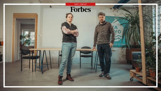 Még mindig ragaszkodunk a toitoihoz, pedig van alternatíva – faforgácsillatú komposztvécével hódít a Valyo