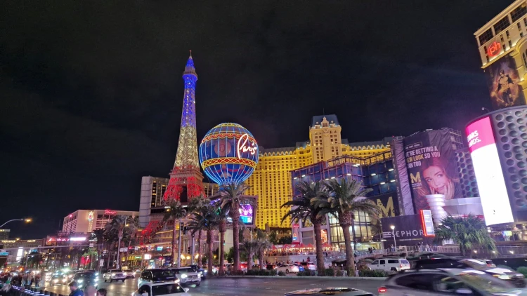 Menny és pokol egyszerre: körbefotóztuk Las Vegas hírhedt sétányát_15