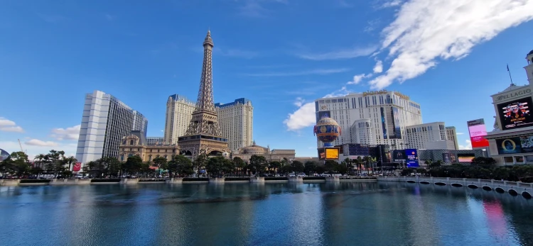 Menny és pokol egyszerre: körbefotóztuk Las Vegas hírhedt sétányát_54