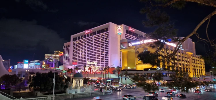 Menny és pokol egyszerre: körbefotóztuk Las Vegas hírhedt sétányát_2