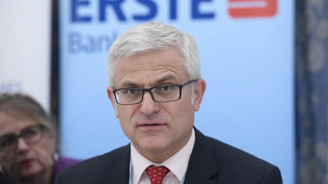 „Mennyire lehet stabilan tervezni Magyarországon?” Kiakadt az Erste-vezér a bankadó duplázására, és még nem is tudott az újabb bejelentésről