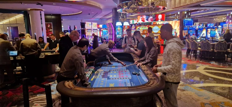 Menny és pokol egyszerre: körbefotóztuk Las Vegas hírhedt sétányát_26