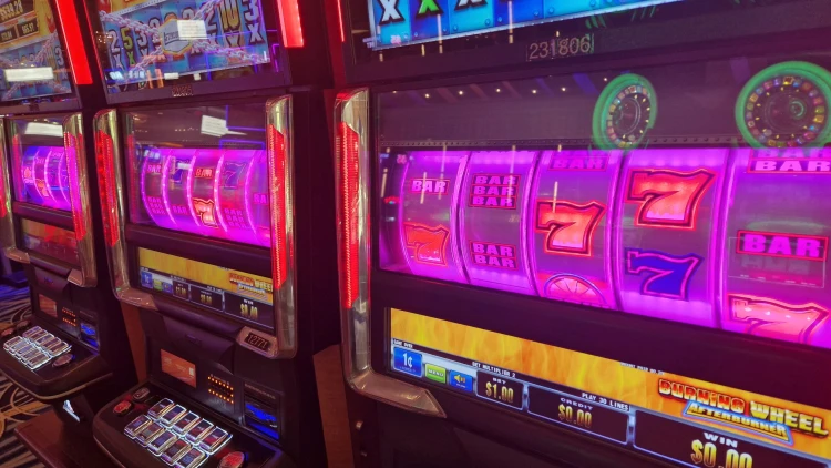 Menny és pokol egyszerre: körbefotóztuk Las Vegas hírhedt sétányát_1
