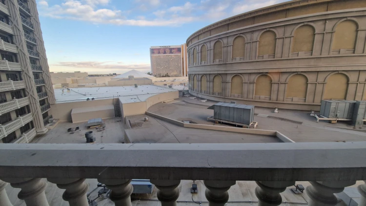 Menny és pokol egyszerre: körbefotóztuk Las Vegas hírhedt sétányát_41