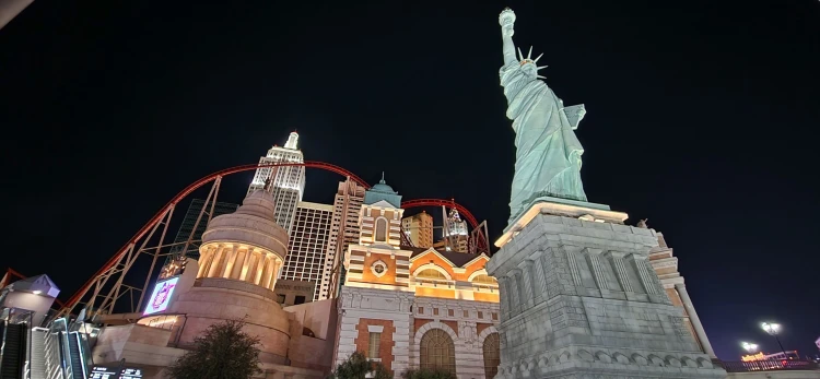 Menny és pokol egyszerre: körbefotóztuk Las Vegas hírhedt sétányát_49