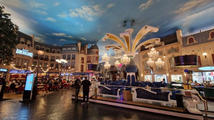 Menny és pokol egyszerre: körbefotóztuk Las Vegas hírhedt sétányát_18