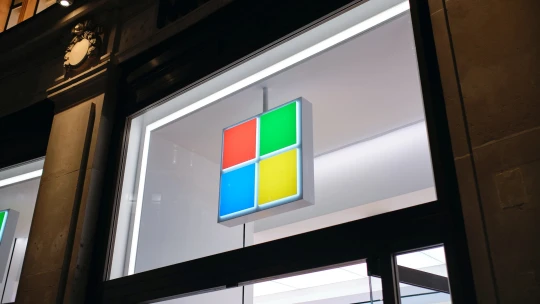Betolna még 3700 milliárd forintot a Microsoft a világ egyik legizgalmasabb cégébe