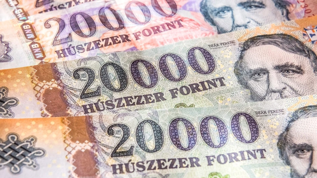Lendületben a forint